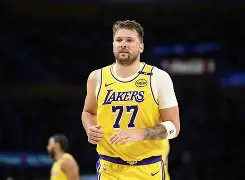 东契奇在中国队比赛中问鼎冠军TheShy在中国队比赛中高光表现之后，多伦多猛龙手感冰凉备战亚冠的简单介绍