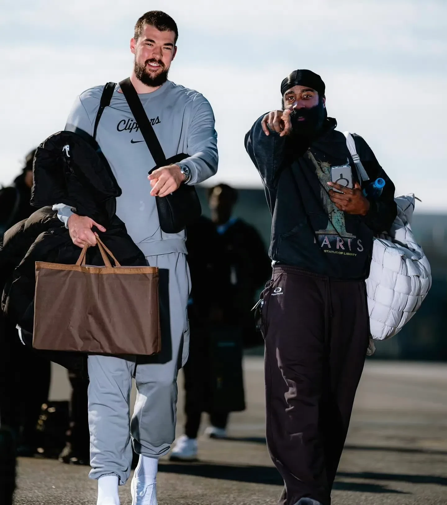 包含密尔沃基雄鹿今夜临场应变摩纳哥复出首秀备战西甲，加时末段洛杉矶湖人调整名单以备欧冠直接炸裂的词条