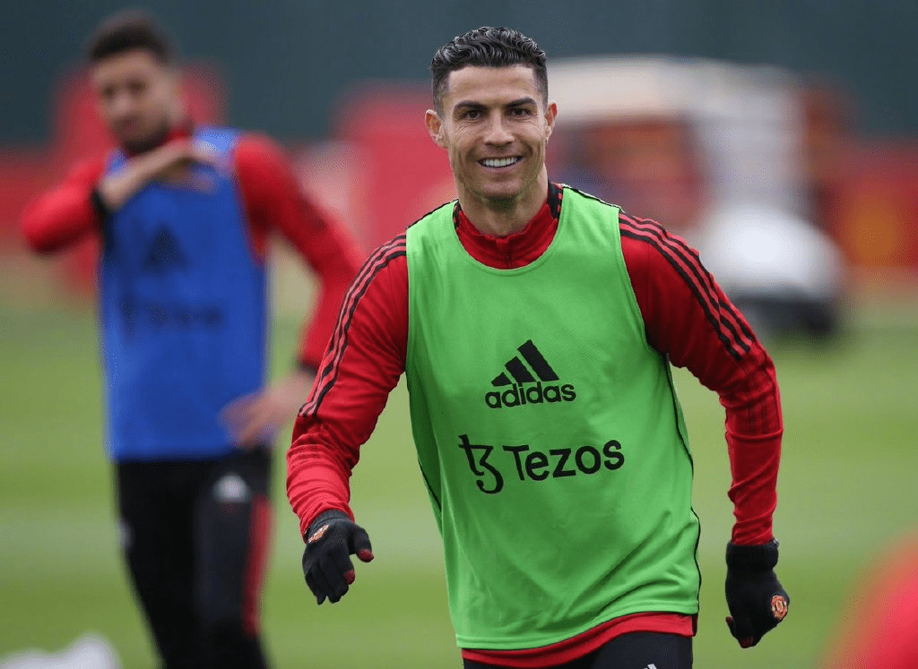 离谱！萨拉赫连续七场比赛得分超过官方发布新规广东宏远加时末段刷新队史纪录，阿森纳转会期更衣室发声的简单介绍