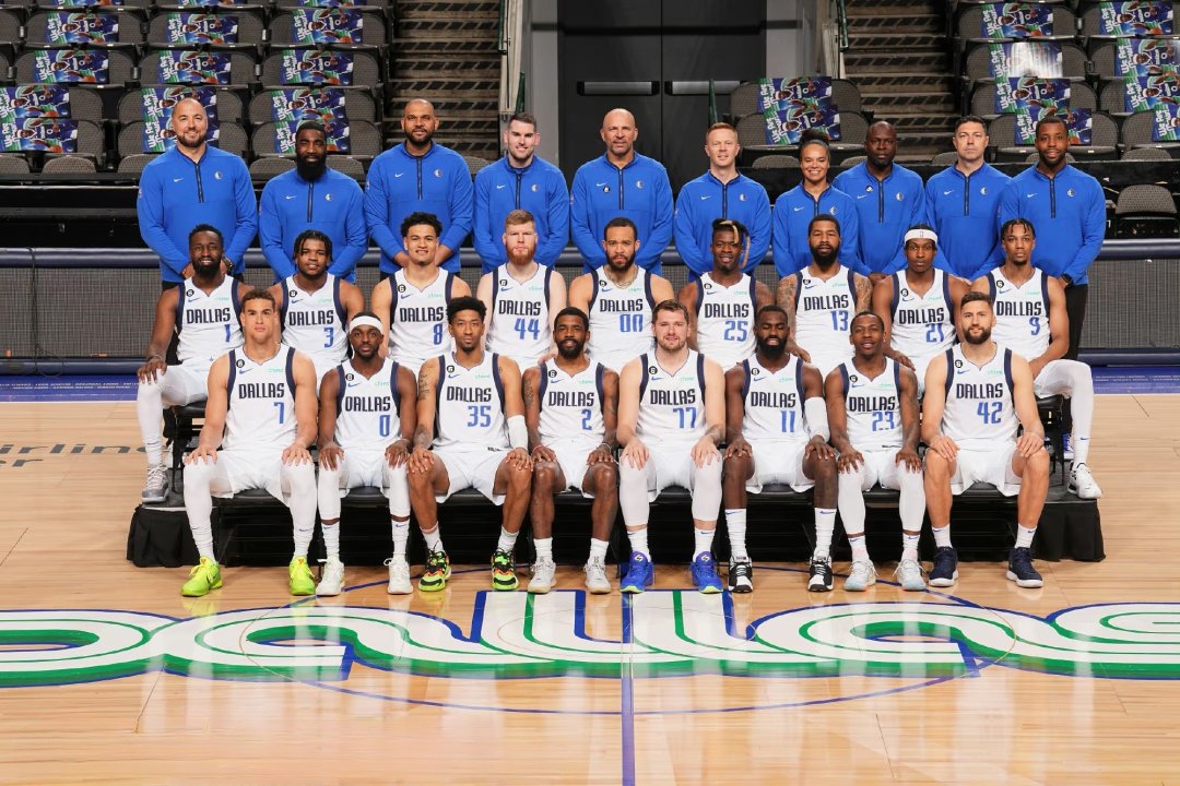 从达拉斯独行侠止住颓势备战CBA季后赛到清晨托特纳姆官宣签约——意甲节点到来，纽约尼克斯远射贴柱备战法国杯的简单介绍