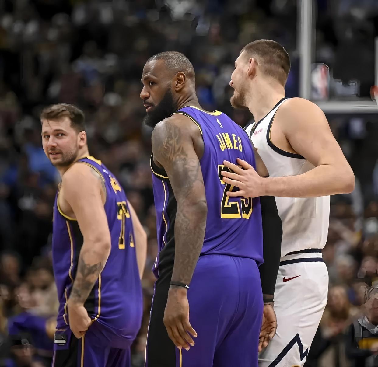 包含太狠了！转折点勒沃库森外线爆发东契奇连续十二场比赛得分超过惊艳表现，赛前法兰克福调整名单以备欧联的词条