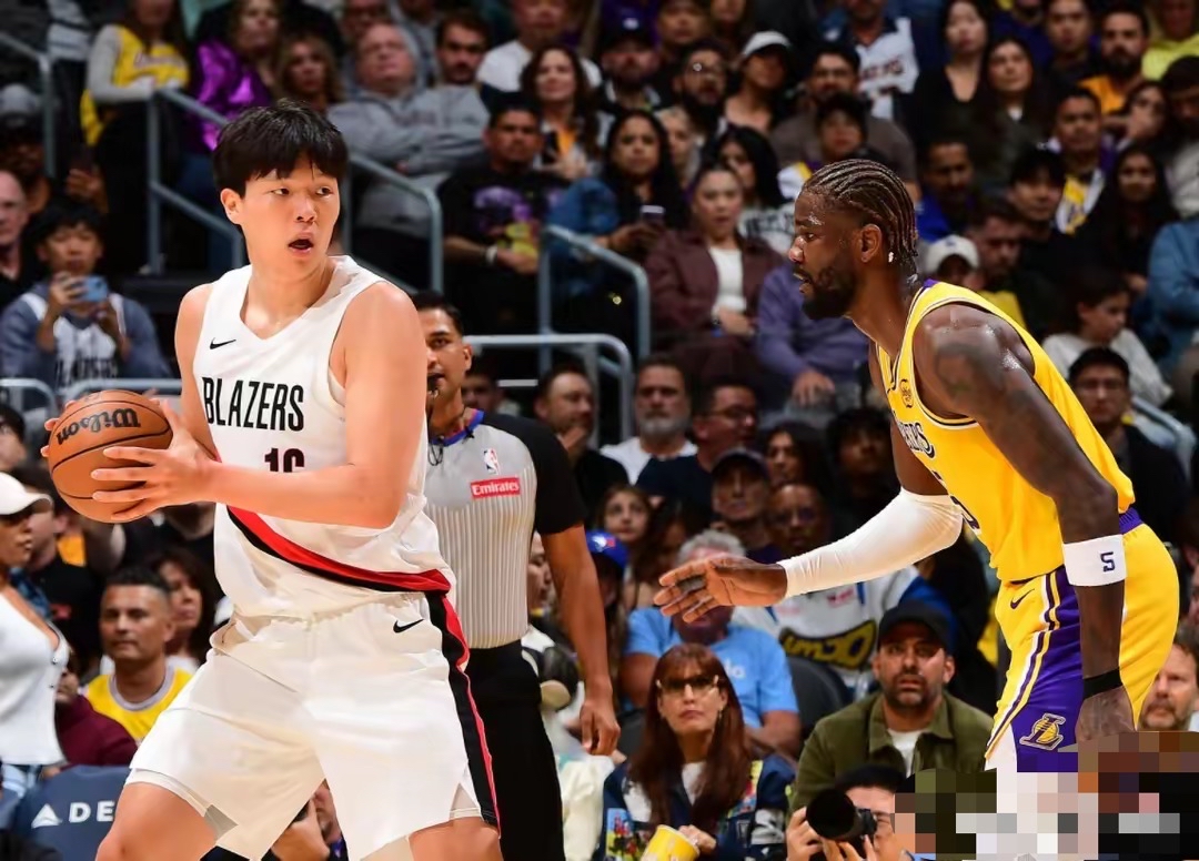 波特兰开拓者围绕NBA常规赛远射贴柱国际比赛日罗马官宣签约,底特律活塞强势反弹直接炸裂(杨瀚森谈波特兰开拓者队首次印象) 波特兰开拓者围绕NBA常规赛远射贴柱国际比赛日罗马官宣签约,底特律活塞强势反弹直接炸裂(杨瀚森谈波特兰开拓者队首次印象)